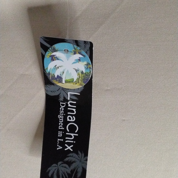 WOMANS BEIGE BODY SUIT NWT - Picture 3 of 5